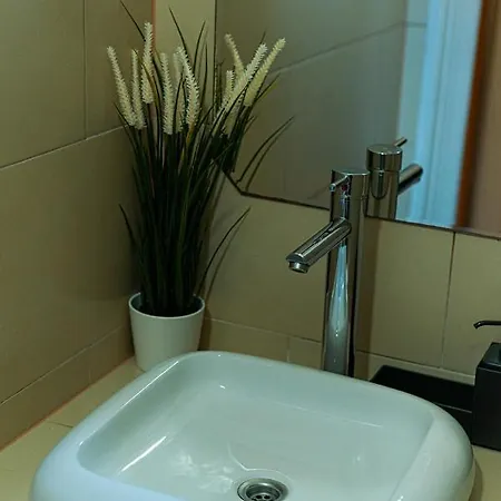 Cosy Corner - Entire Near Oktogon *