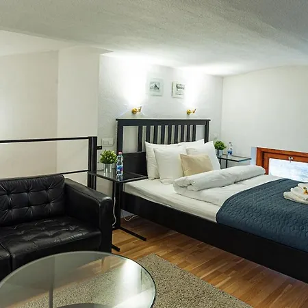 Apartment Cosy Corner - Entire Near Oktogon *