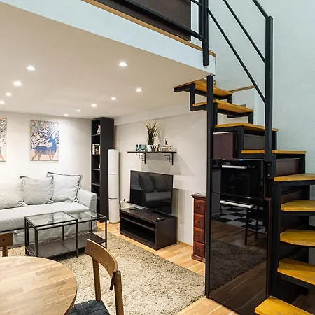 Cosy Corner - Entire Near Oktogon Апартаменты