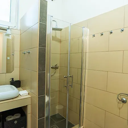 Апартаменты Cosy Corner - Entire Near Oktogon Будапешт