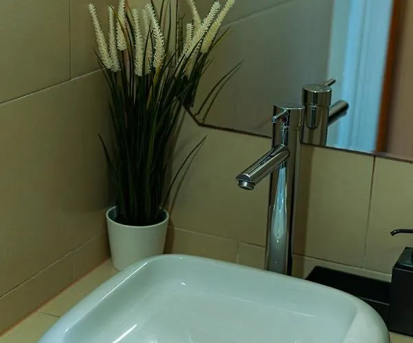 Cosy Corner - Entire Near Oktogon *