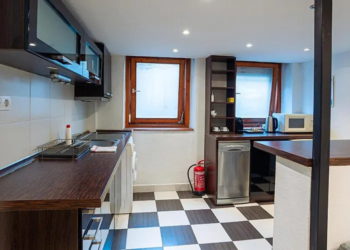 Cosy Corner - Entire Near Oktogon