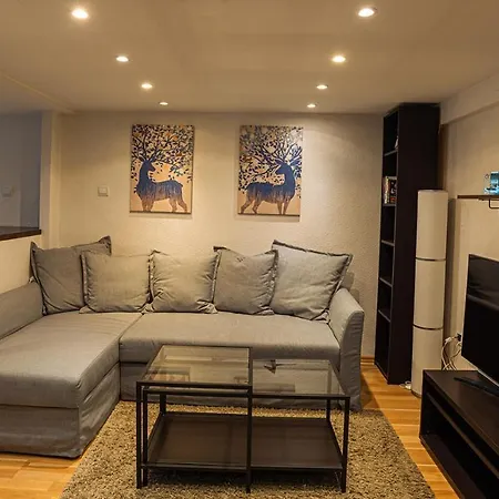 Апартаменты Cosy Corner - Entire Near Oktogon Будапешт